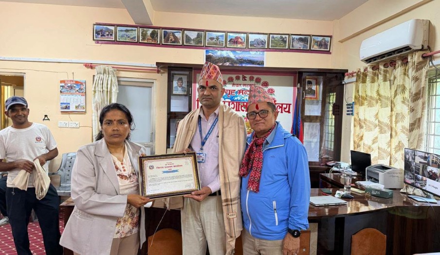 भाद्र महिनाको उत्कृष्ट कर्मचारी(Employee of Month): नायब सुब्बा श्री सुरेन्द्र प्रसाद जोशी