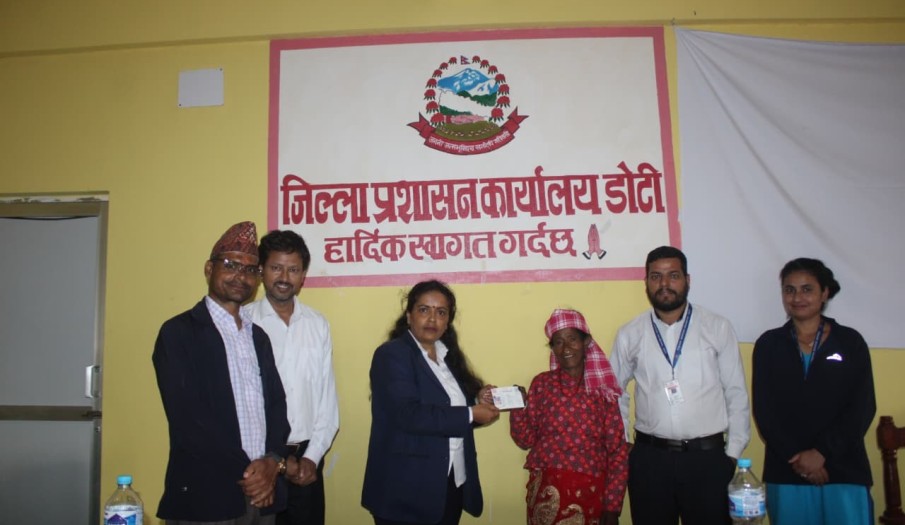 सायल गाउँपालिका वडा न  ०३ बस्ने ५७ बर्षिय भुन्टी भुलको बिगत लामो समय देखि श्रीमान् बेपत्ता भएको तथा श्रीमानको नागरिकता समेत नबनेको र अन्य नजिकको सनाखत गर्ने आफन्त समेत नरहेको कारण हालसम्म निजले नेपाली नागरिकताको प्रमाणपत्र प्राप्त गर्न नसकेकोमा निजलाई जि