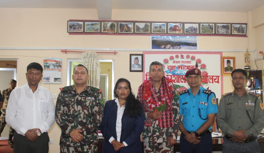 २०८३/०४/१२ गते मंगलबार जिल्ला प्रशासन कार्यालय, डोटी जिल्ला सुरक्षा समिती, डोटी  नेपाली सेनाको तर्फबाट जिल्लाको सुरक्षा हेर्ने जिम्मेवारीमा रहनु भएका नेपाली सेना भैरव प्रसाद गण, डोटीका  प्रमूख सेनानी श्री कमल सिह बिष्ट ज्यु सरुवा भई सुदुरपश्मिम प्रतेना जा