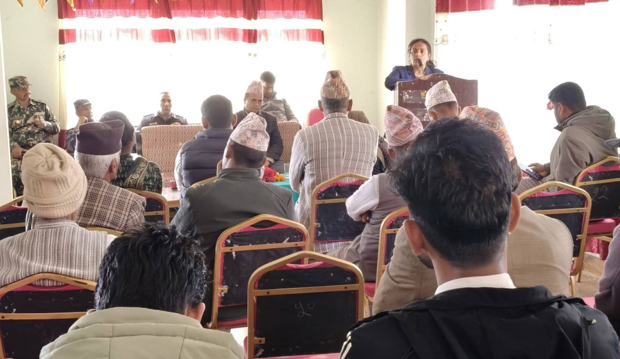 प्नमुख जिल्ला अधिकारी कल्पना घिमिरे नेपाल ज्यूको उपस्थितिमा सञ्चालित नागरिक सुनुवाई कार्यक्रम